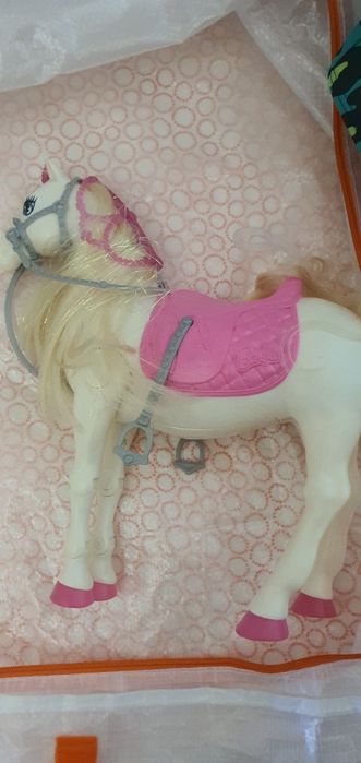 Cavalo barbie como novo