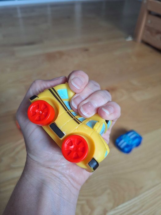 Pierwsze samochodziki gumowe