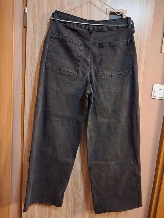 Spodnie jeansowe czarne Sinsay roz.44