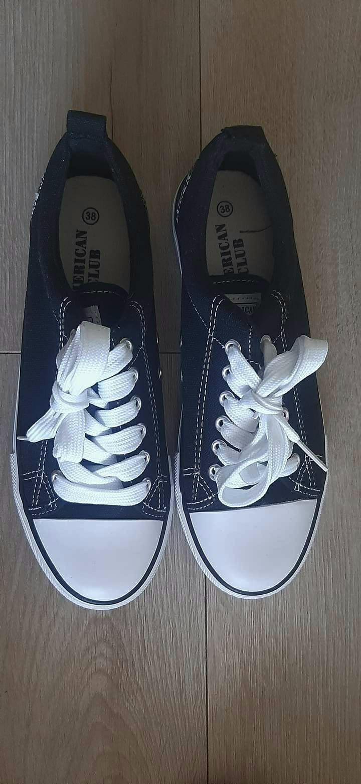 Trampki, nowe, rozmiar 38
