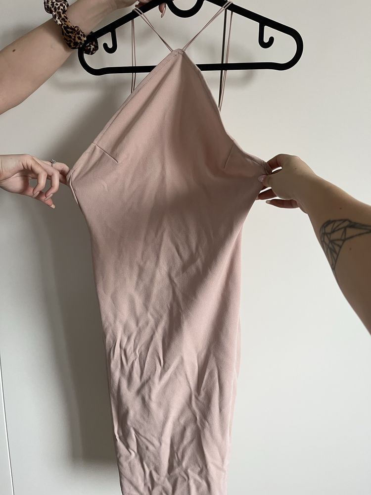Elegancka sukienka bikbok S