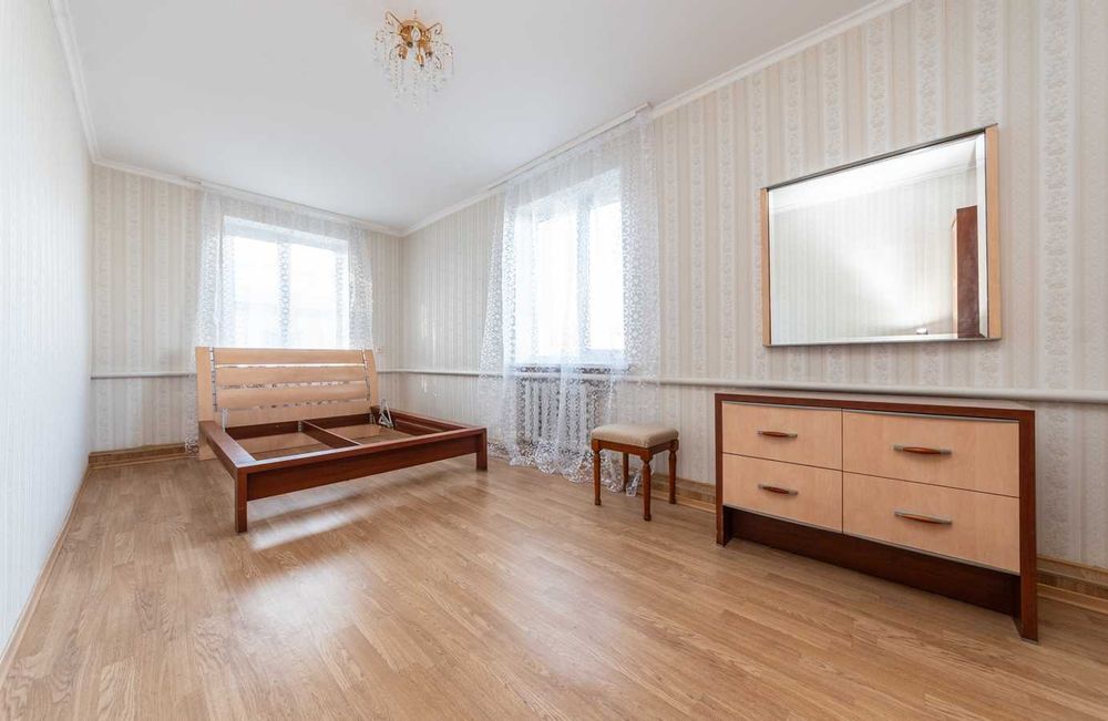 Довгострокова ренда будинку  Осокорки, Нижні Сади