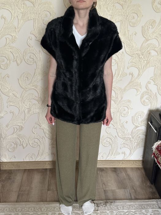 Жилетка жіноча з норки, в гарному стані