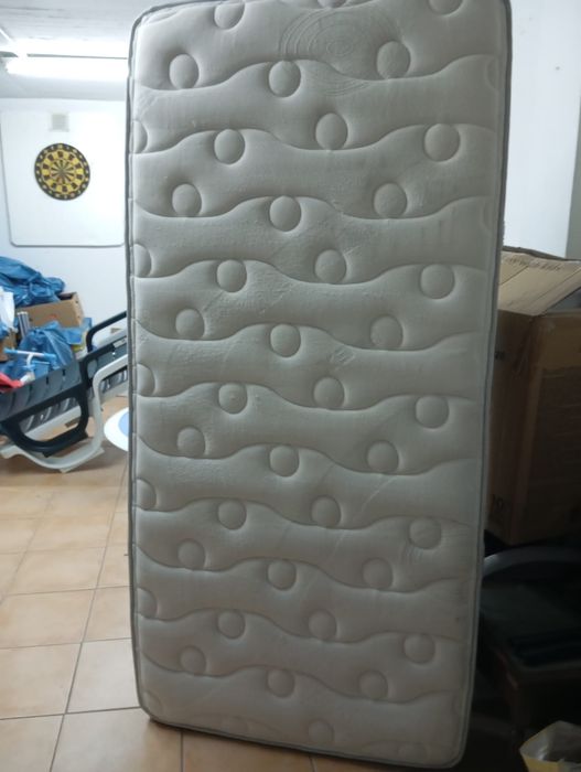 Vendo 2 colchões