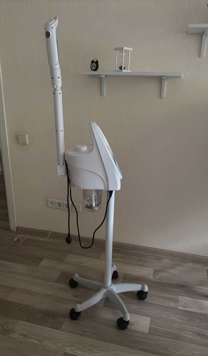 Кушетка косметологічна для косметолога/масажиста