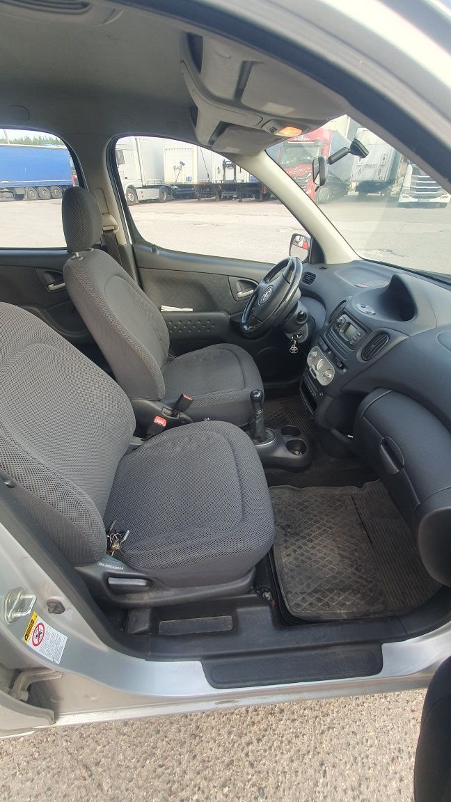 Toyota Yaris Verso 2003r. 1.4 D4D