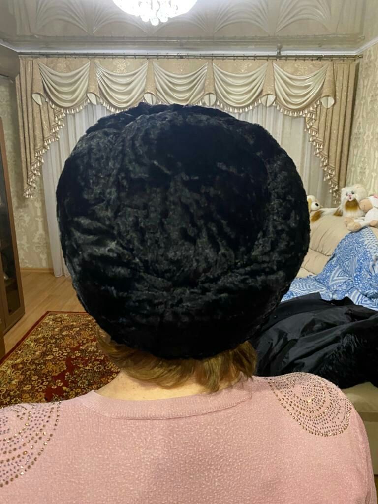 Шляпа каракуль чёрная