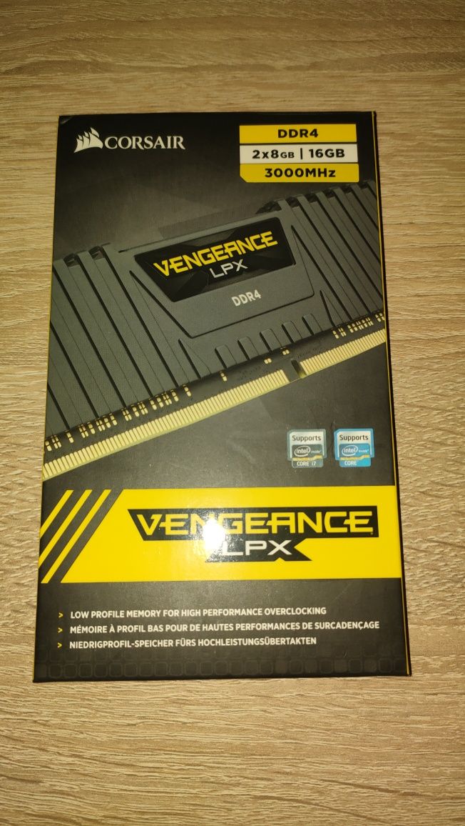 Pamięć RAM Corsair Vengeance LPX 16GB 3000mhz