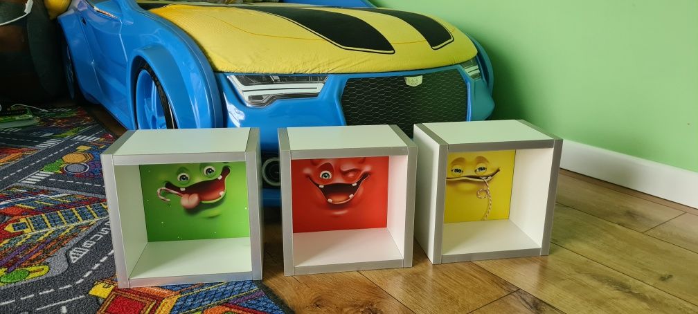Kolorowe buźki 3x półki do pokoju dziecięcego