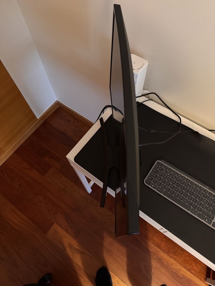 Monitor LED Curvo Samsung S27E510C