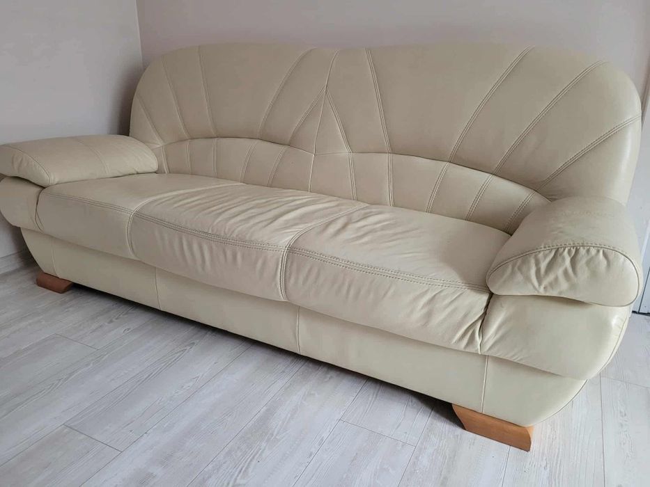 Kanapa skórzana rozkładana.