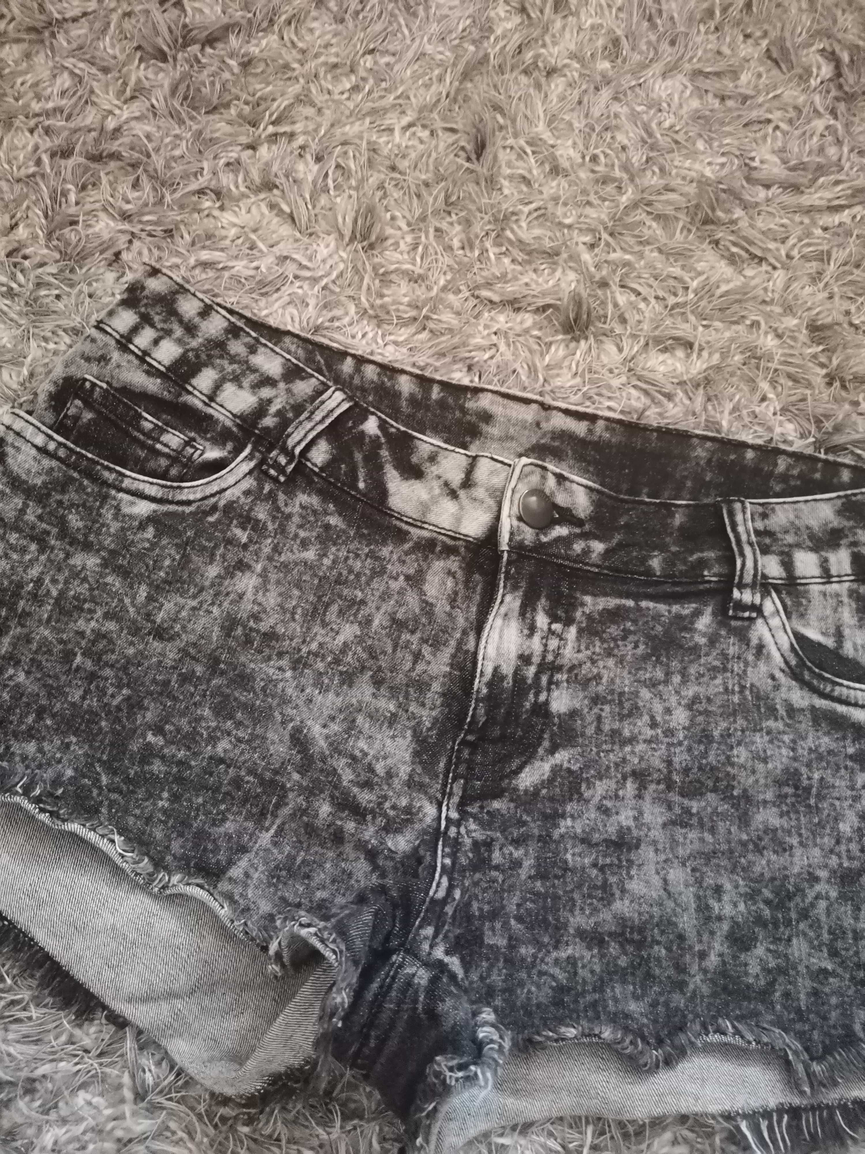 Krótkie spodenki damskie jeansowe szorty esmara 38