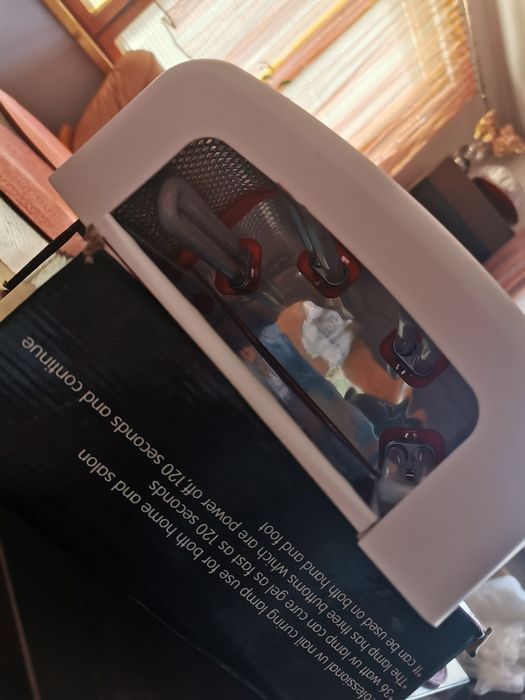 Lampa UV do paznokci hybrydowych i żelowych