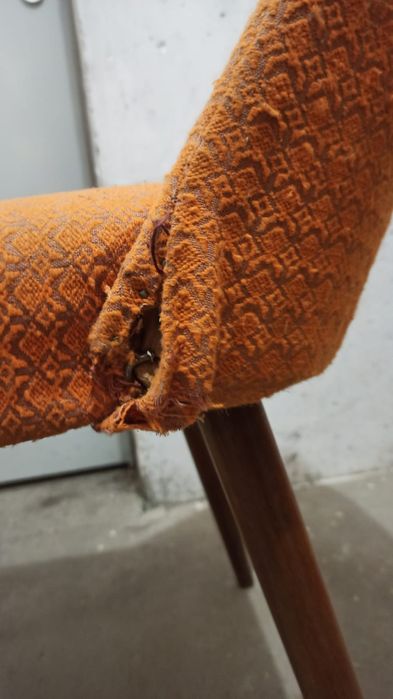 Krzesła muszelka dwie sztuki