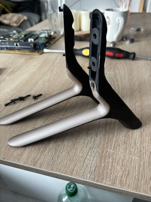 Stopki podstawa uchwyty nogi od lg 32lf5610 plus śruby