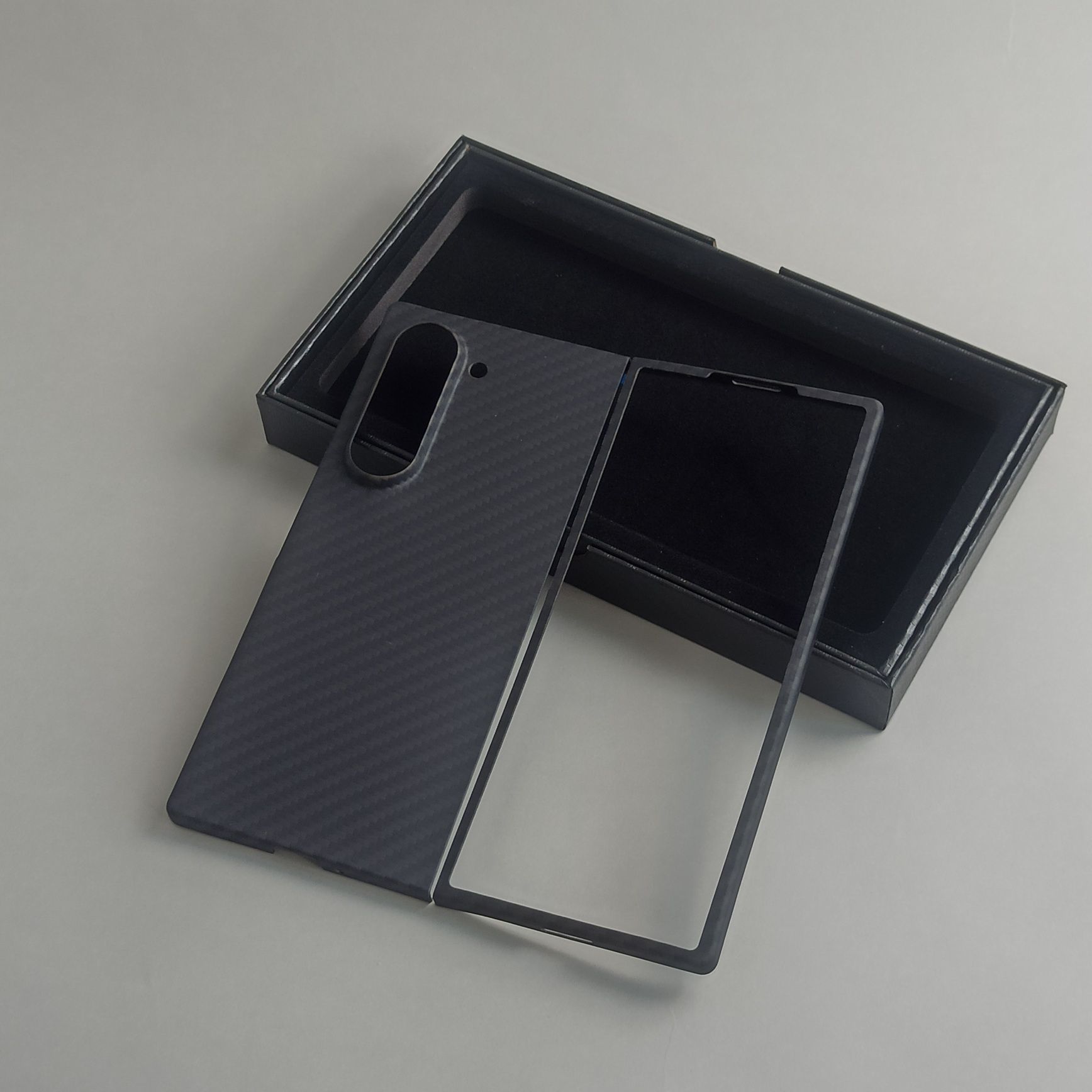 Карбоновый чехол Samsung Galaxy Fold 6