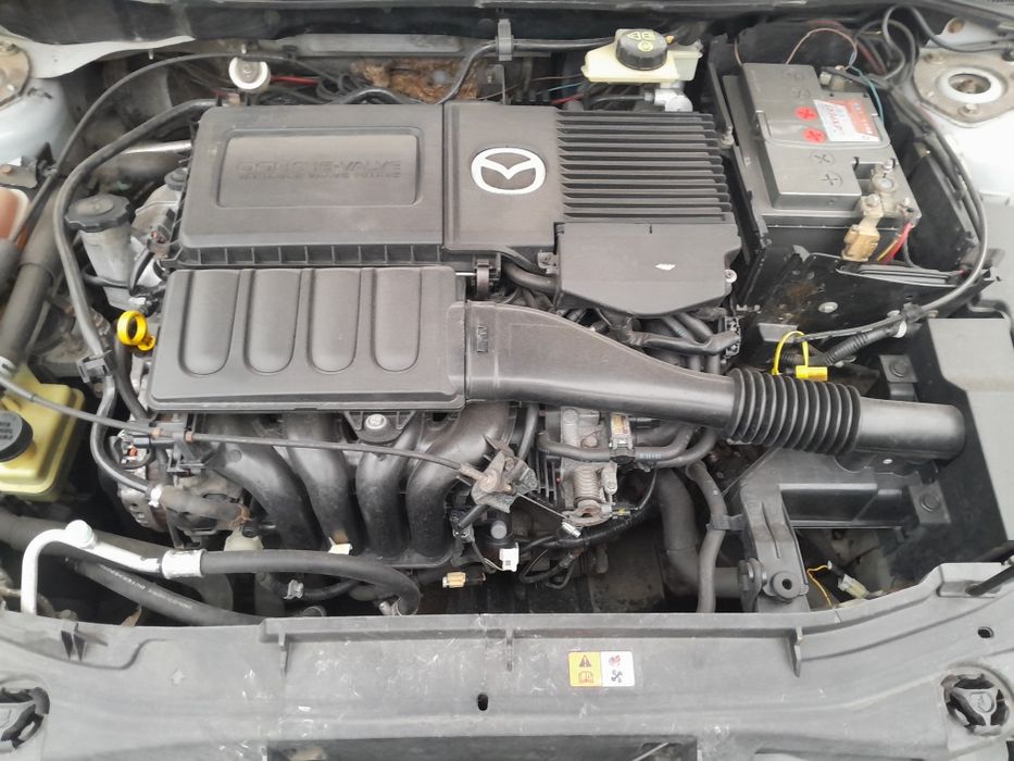 Продам мазду 3 1.6