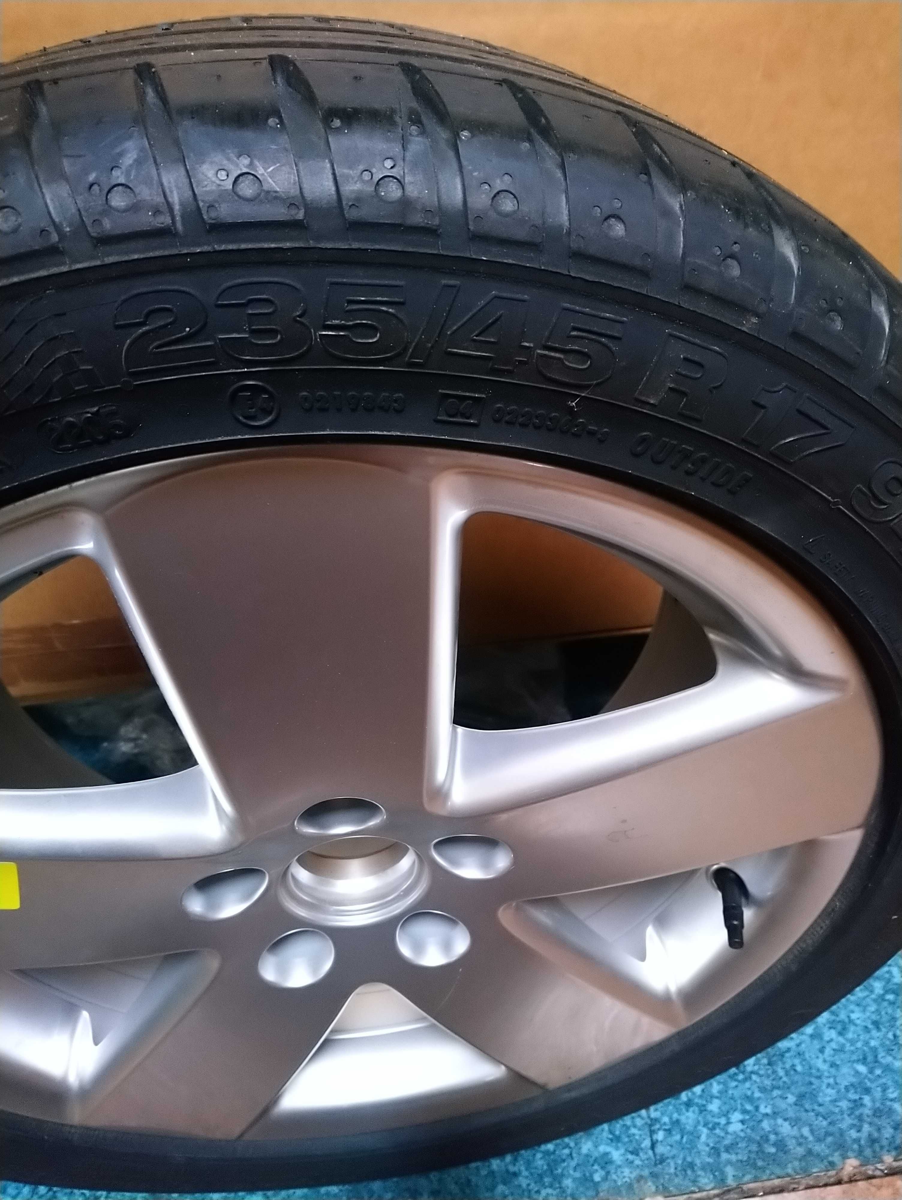 Alufelga 17"+opona 235/45 R17 NOWA+4 felgi używane VW Pasat Golf Jetta