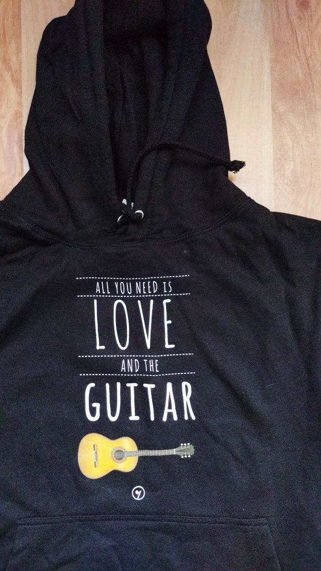 Bluza z gitarą r. S