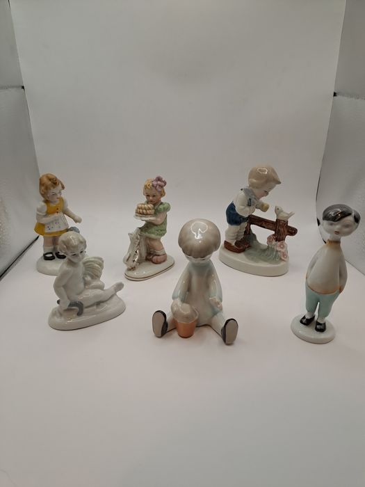 Статуетка. Статуэтка. Дети