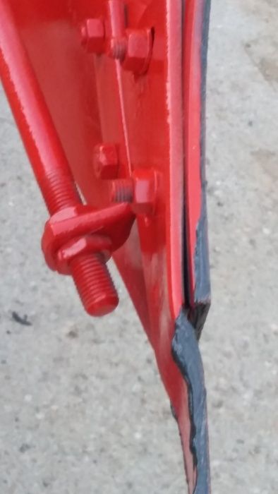 Plug obrotowy trzyskibowy Kverneland