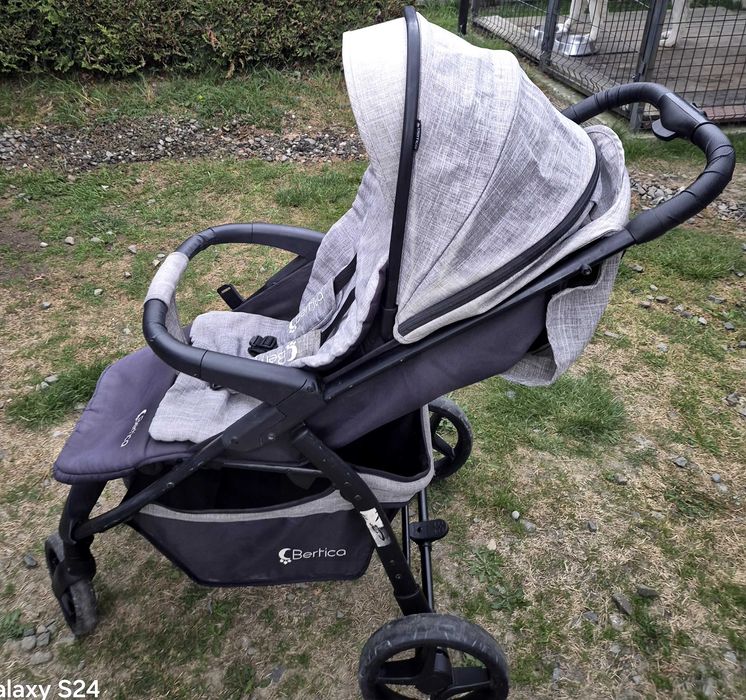 Wózek spacerowy Bertica lekki i skrętny