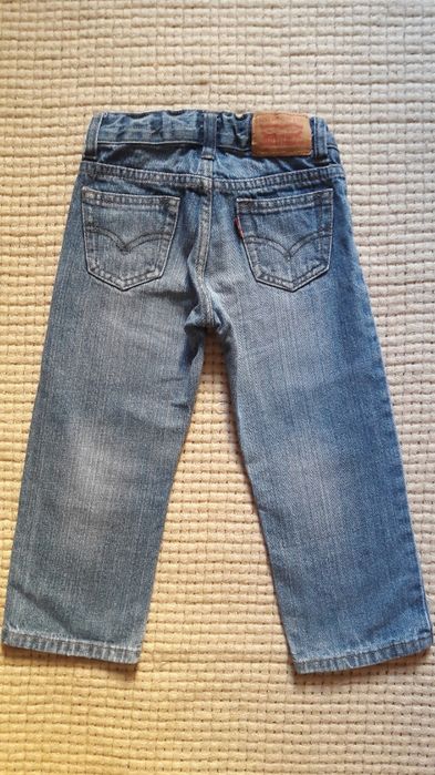 Продам джинсы Levi's 92-98 р