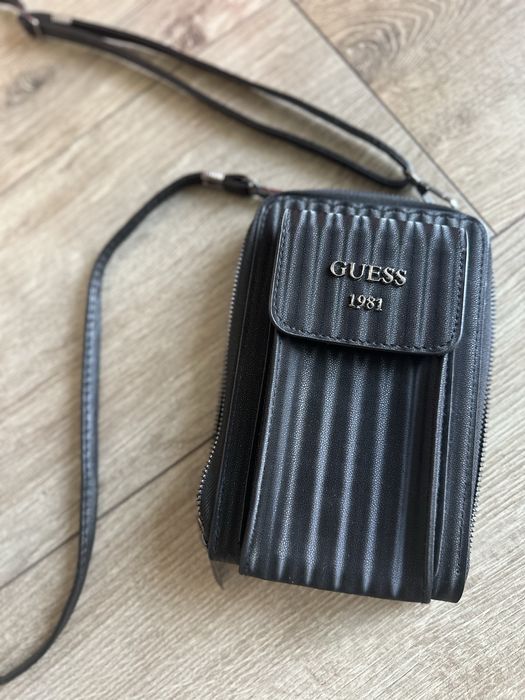 Сумка клатч guess izzy сумка кроссбоди guess izzy