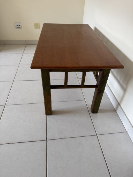 Mesa de café de madeira