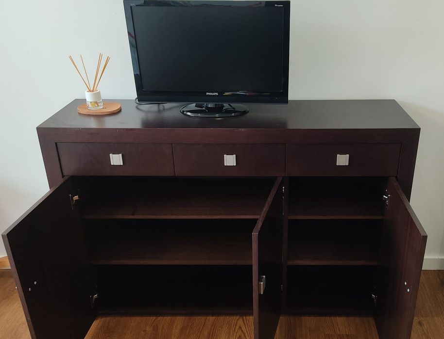 Sapateira em madeira