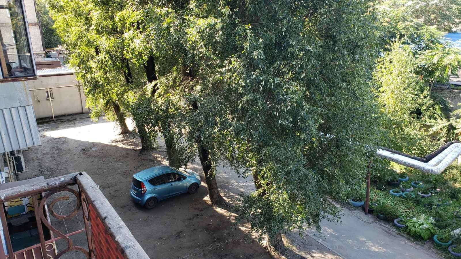 Продам 3 к.квартиру центр