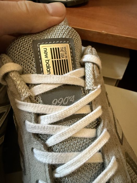 Кросівки New Balance 990v4