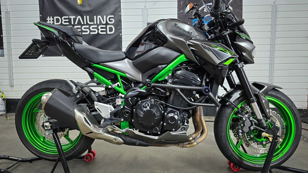 Oklejanie pojazdów, powłoki ceramiczne, korekty lakieru i inne...