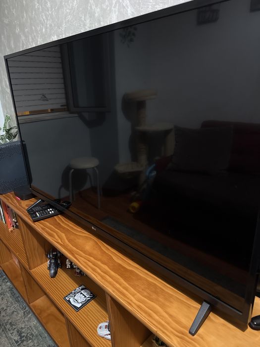 TV LG 43” smart.