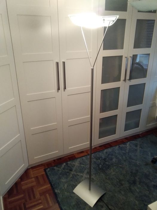 Vendo conjunto de candeeiros / Teto e pé prateado c/regulação lúmens