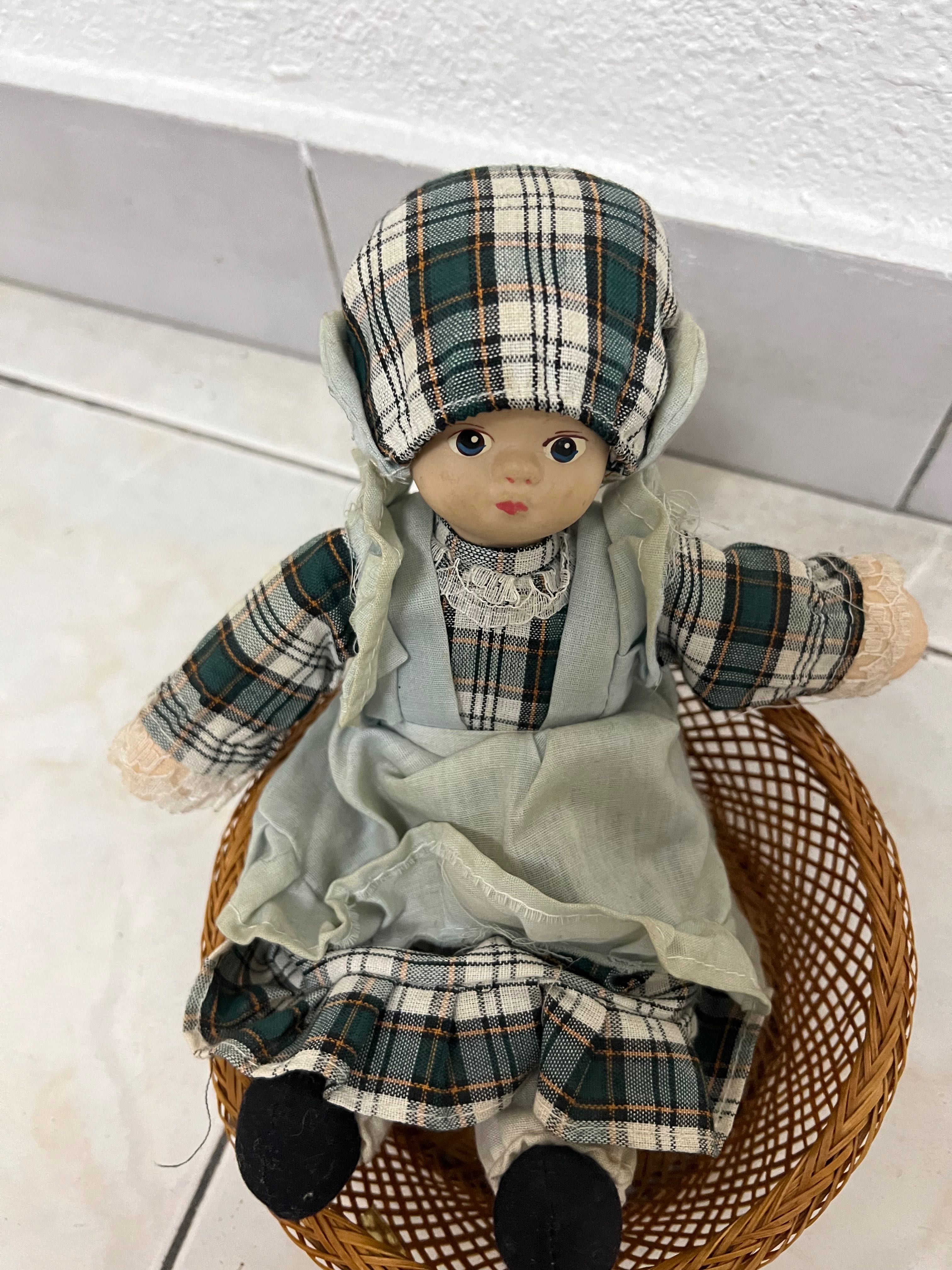 Bonecas de porcelana