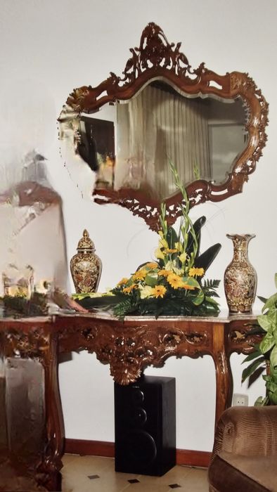 Cardência com espelho em mármore