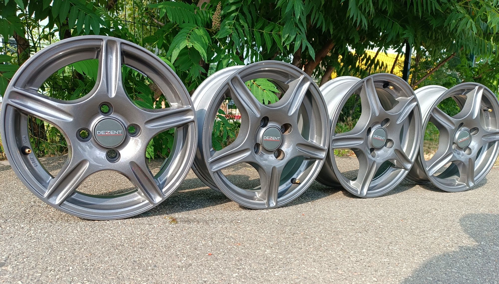 Диски, титани Dezent R14 4x100 ET35 J5.5 Авео Ланоc Opel Accent Рено