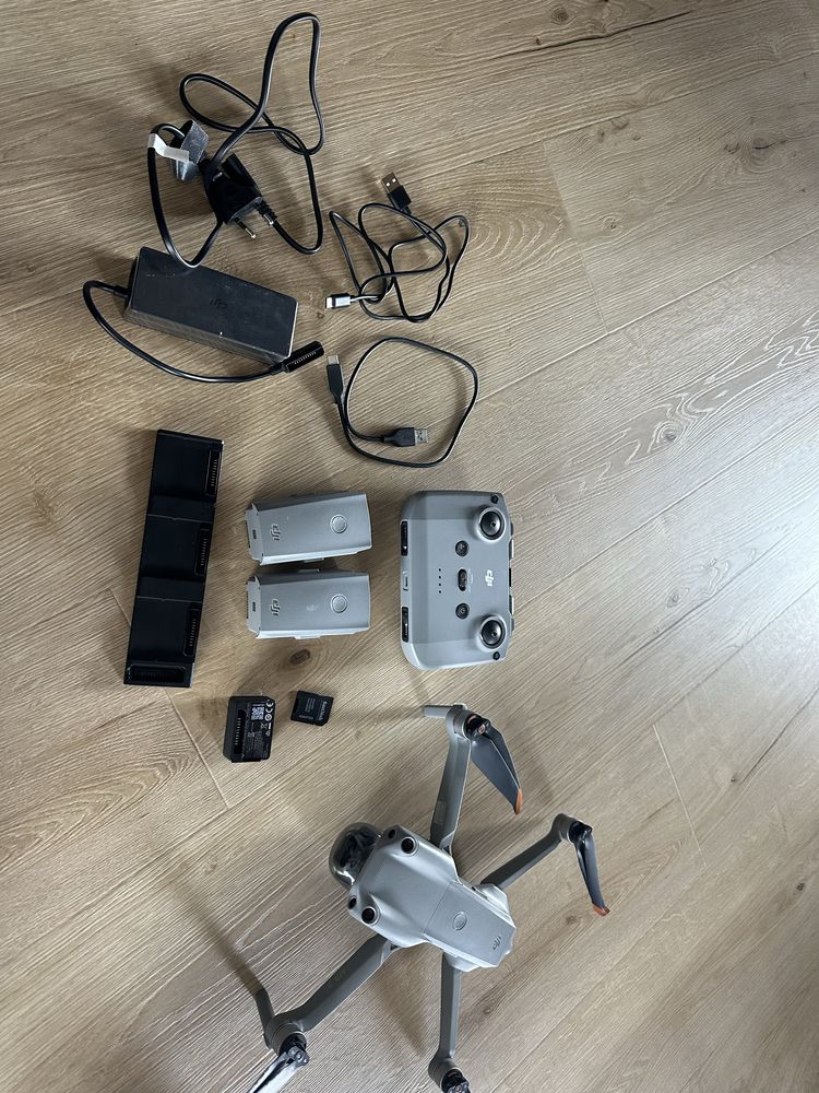 Dron dji air 2 s używany w pełni sprawny, komplet akcesoriów