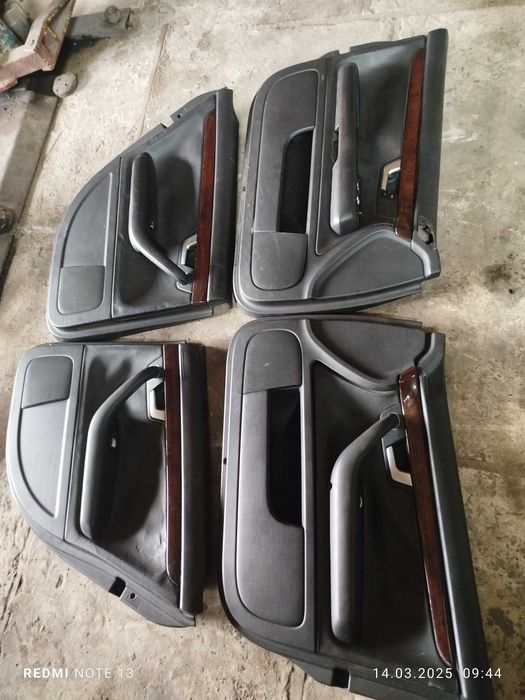 Карти дверні шкіряні audi a4b6