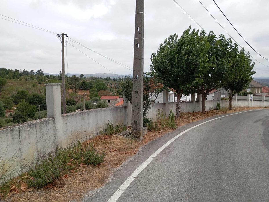 Lote de terreno com 1000m2 ótima localização