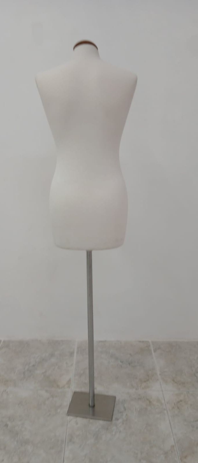Busto/Manequim com pé Mulher