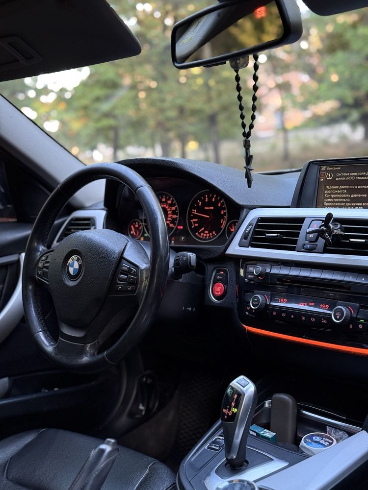 Продам bmw f30 328i 2012