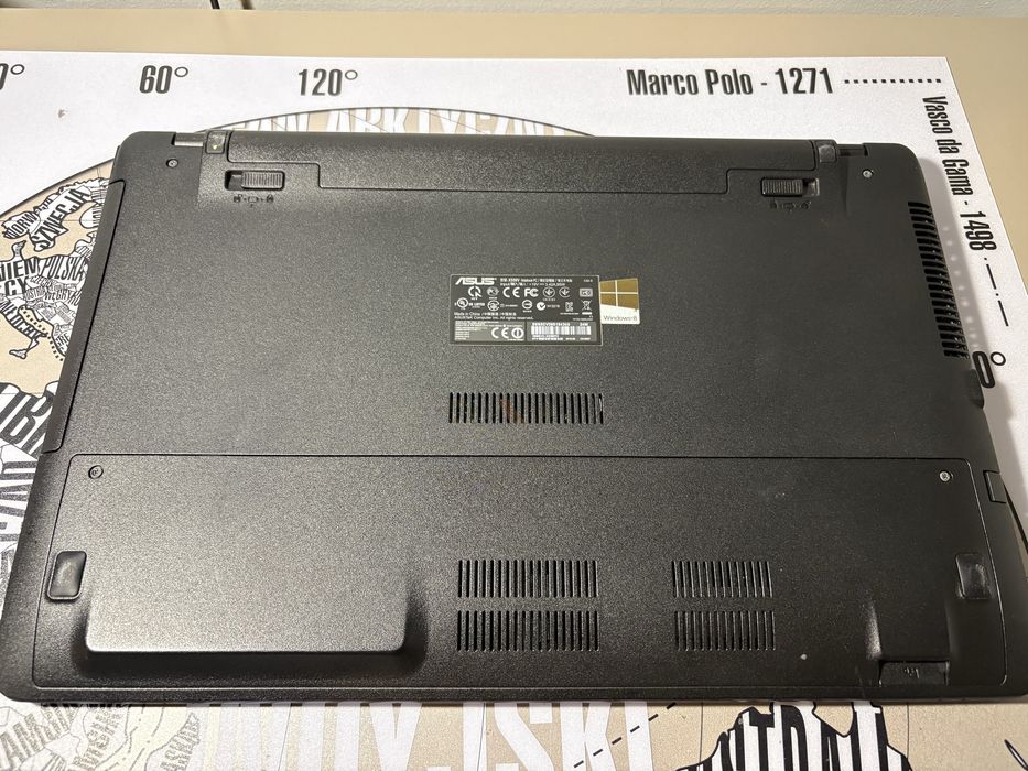 Laptop ASUS X550V
