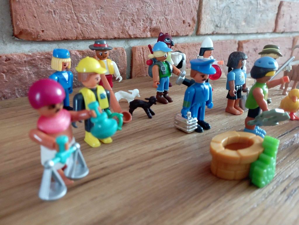 PLAYMOBIL figurki ludziki zwierzęta 24 sztuki