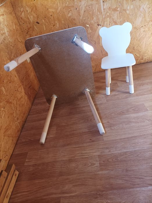 Детский стол и стул