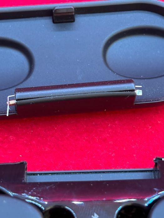 uszkodzone słuchawki bezprzewodowe dokanałowe bose sport earbuds opis