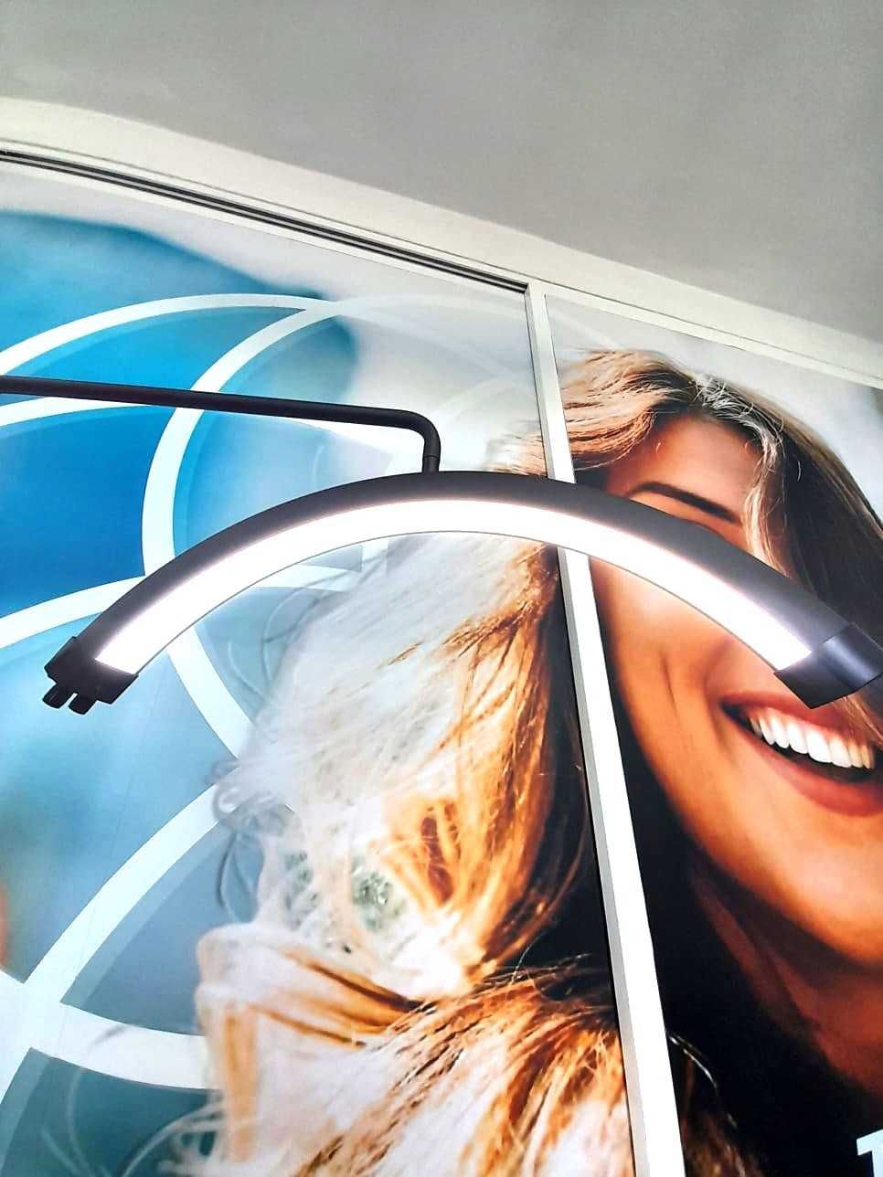 Luz em Meia Lua Profissional em Alumínio (NOVAS)