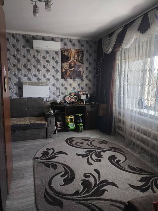 Продам дві кімнати