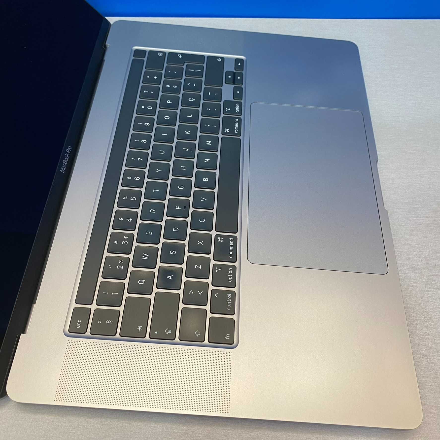 Apple MacBook Pro 16" - A2141 (i7/16GB/512GB SSD/Radeon Pro 5300M 4GB)